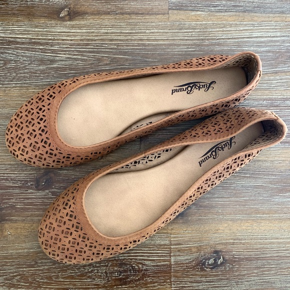 Lucky Brand Shoes - Lucky Brand Eastly Laser Cut Flat   9